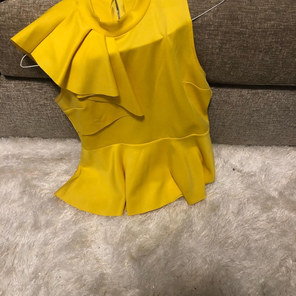 Yellow top - Picture 3 of 3